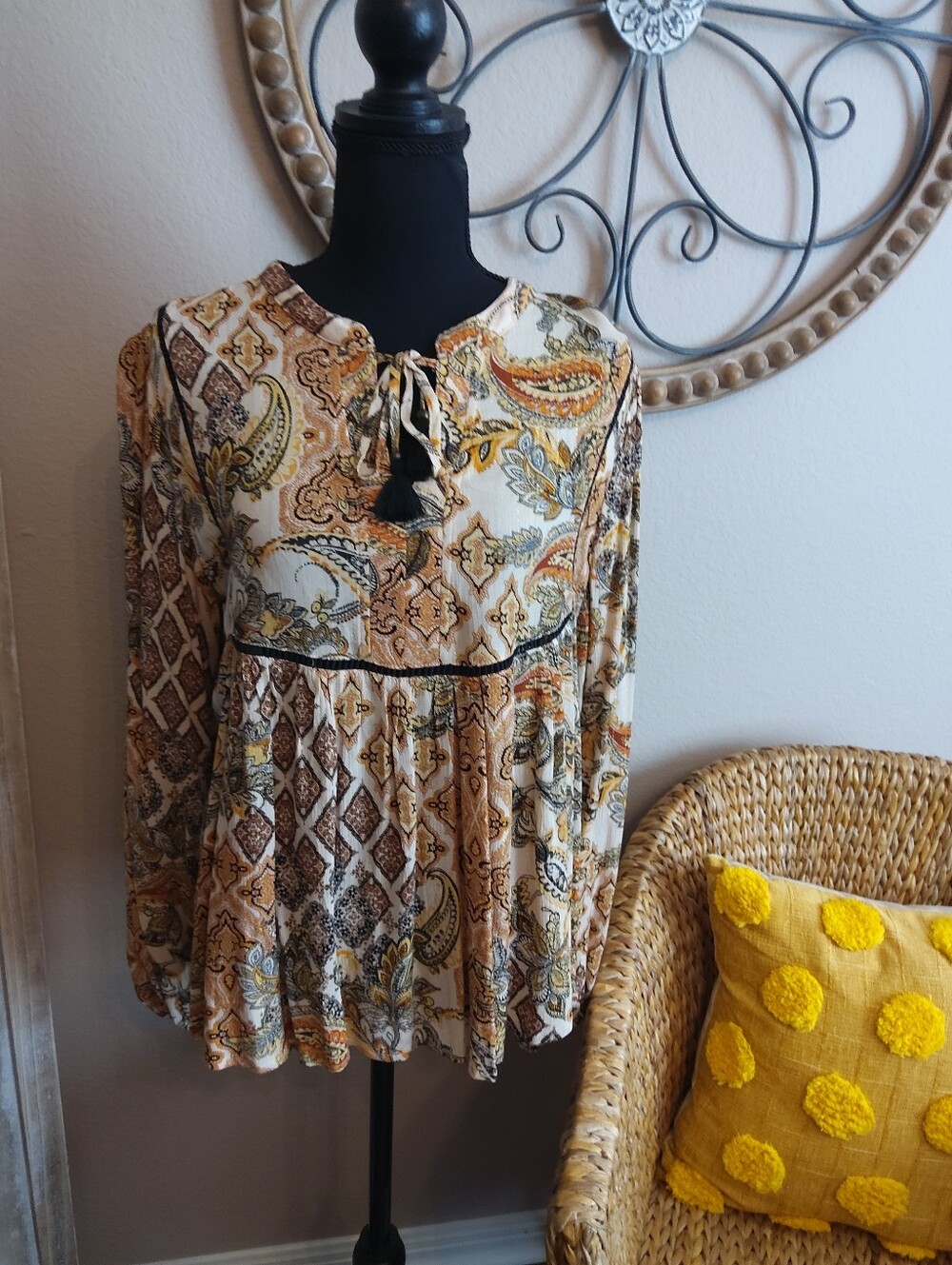 CHARMED Hearts Paisley Tie-Front Boho Tunic in Cream, Gold and Brown